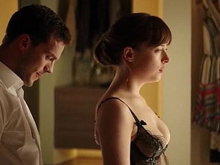 Dakota Johnson nella Cinquanta tonalità più scure (2017)