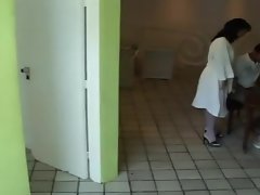 Dreier mit italienischer Gypsy MILF