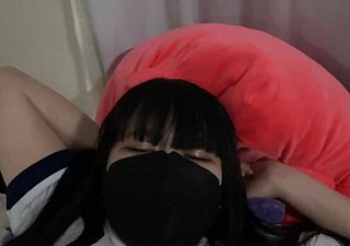 体操 着 ブル マコスプレ で 夜 の ストレッチ！ パンツ を ずらし て 中出し セックス！ Cum di dalam vagina dengan pakaian olahraga sekolah jepang!