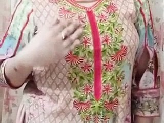 گرم ، شہوت انگیز دیسی پاکستانی کالج کی لڑکی نے اپنے بوائے فرینڈ کے ذریعہ ہاسٹل میں سخت گڑبڑ کی