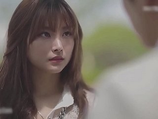 Nữ nhân viên giao dịch tục tĩu