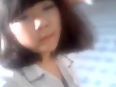 piscando menina coreana