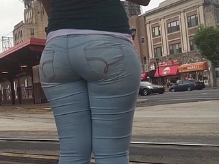 Low-spirited LATINA Я ВИДЕЛ в два разных дня