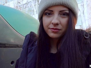 Итальянская проститутка Получение анальный толченый Незнакомка Outdoor