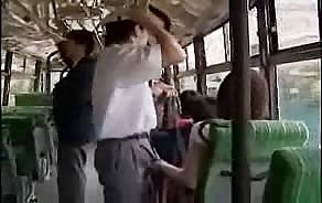 phim quái thủ dâm trong BUS